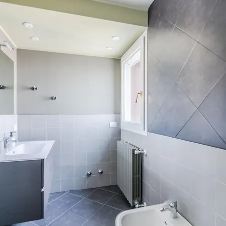 Apartment Tower - By Host4u Pavia