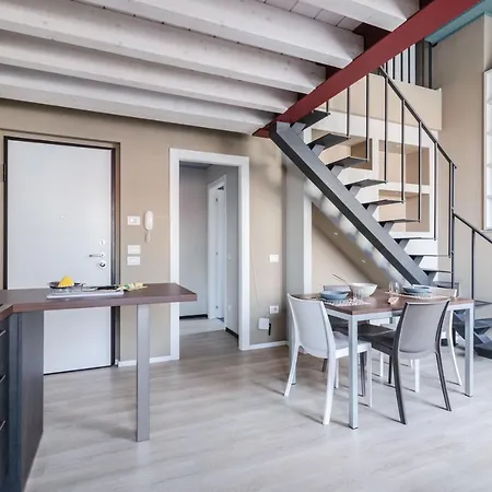 Tower - By Host4u Apartment *