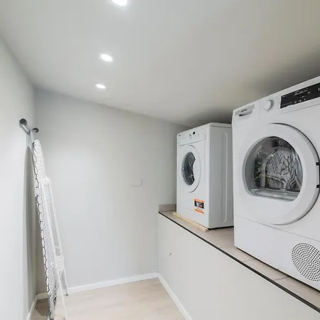 Appartamento Tower - By Host4u Pavia