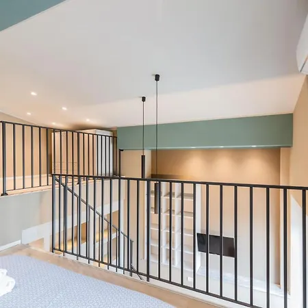 Tower - By Host4u * Pavia