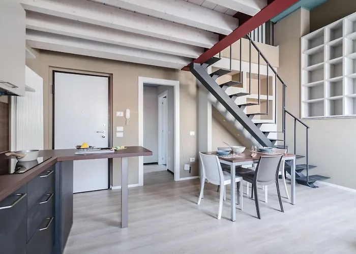 Tower - By Host4u Apartman *